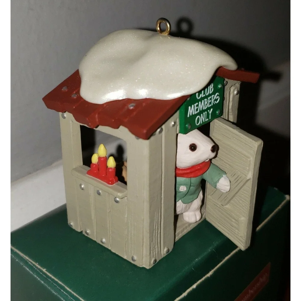 HALLMARK Keepsake Ornament COLLECTOR'S CLUB - 1988 OUR CLUBHOUSE